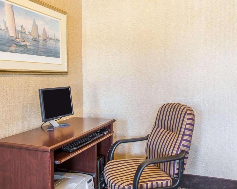 Quality Inn Mystic-Groton Exterior photo