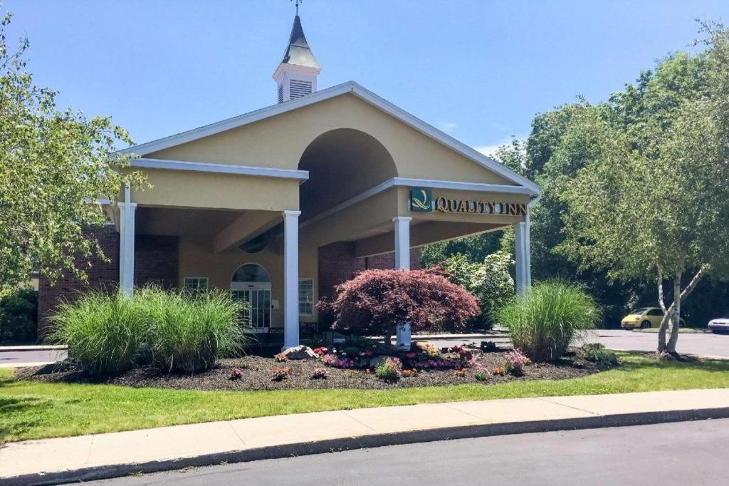 Quality Inn Mystic-Groton Exterior photo